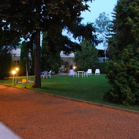 Samson Apartment Hajdúszoboszló Екстериор снимка