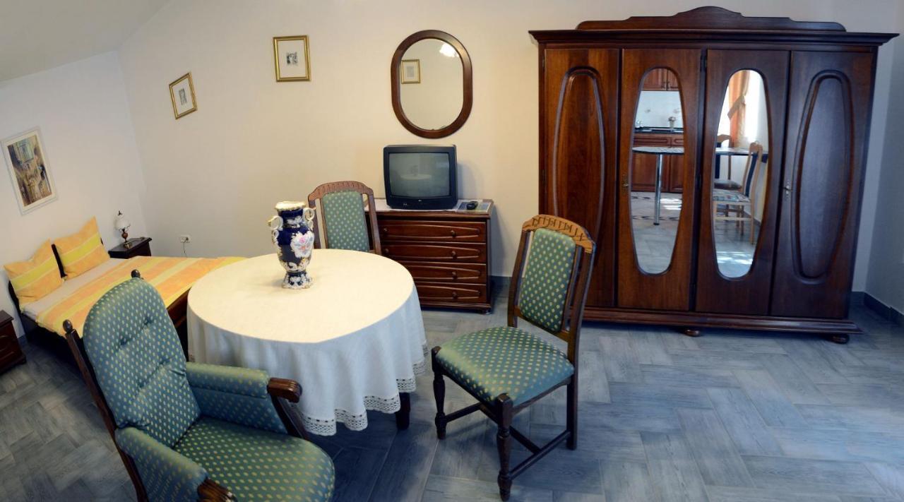 Samson Apartment Hajdúszoboszló Стая снимка